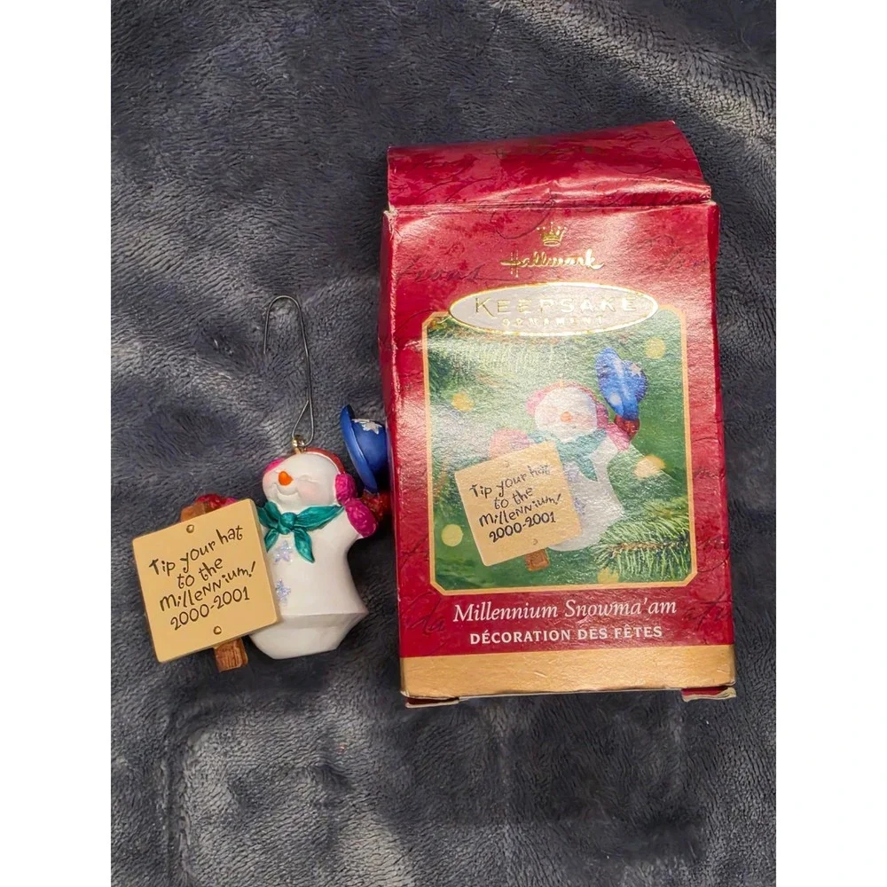 Vintage 2000 Hallmark Keepsake Snowman Millennium 2000-2001 Christmas Ornament